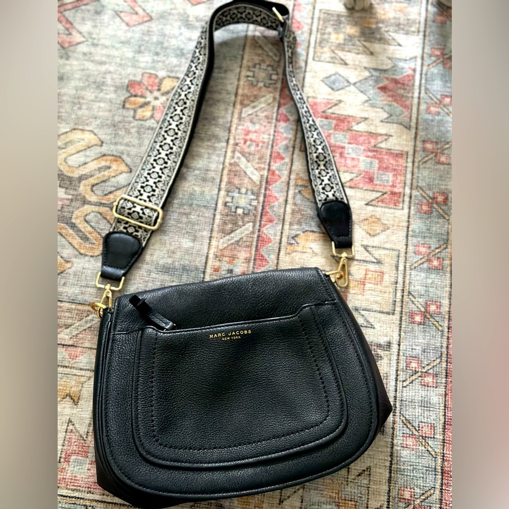 Marc Jacobs Saddle bag w/interchangeable strap